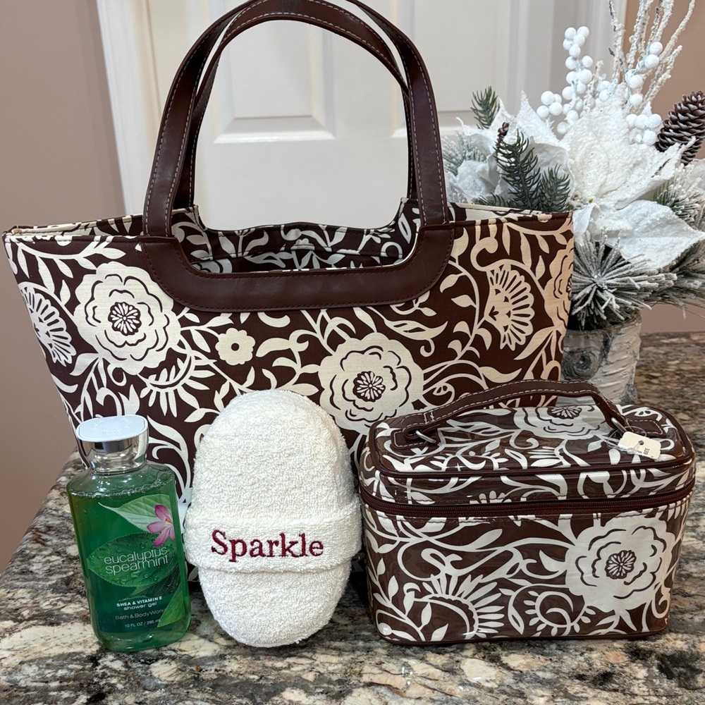 NWT Bath&Body 4 PC Set